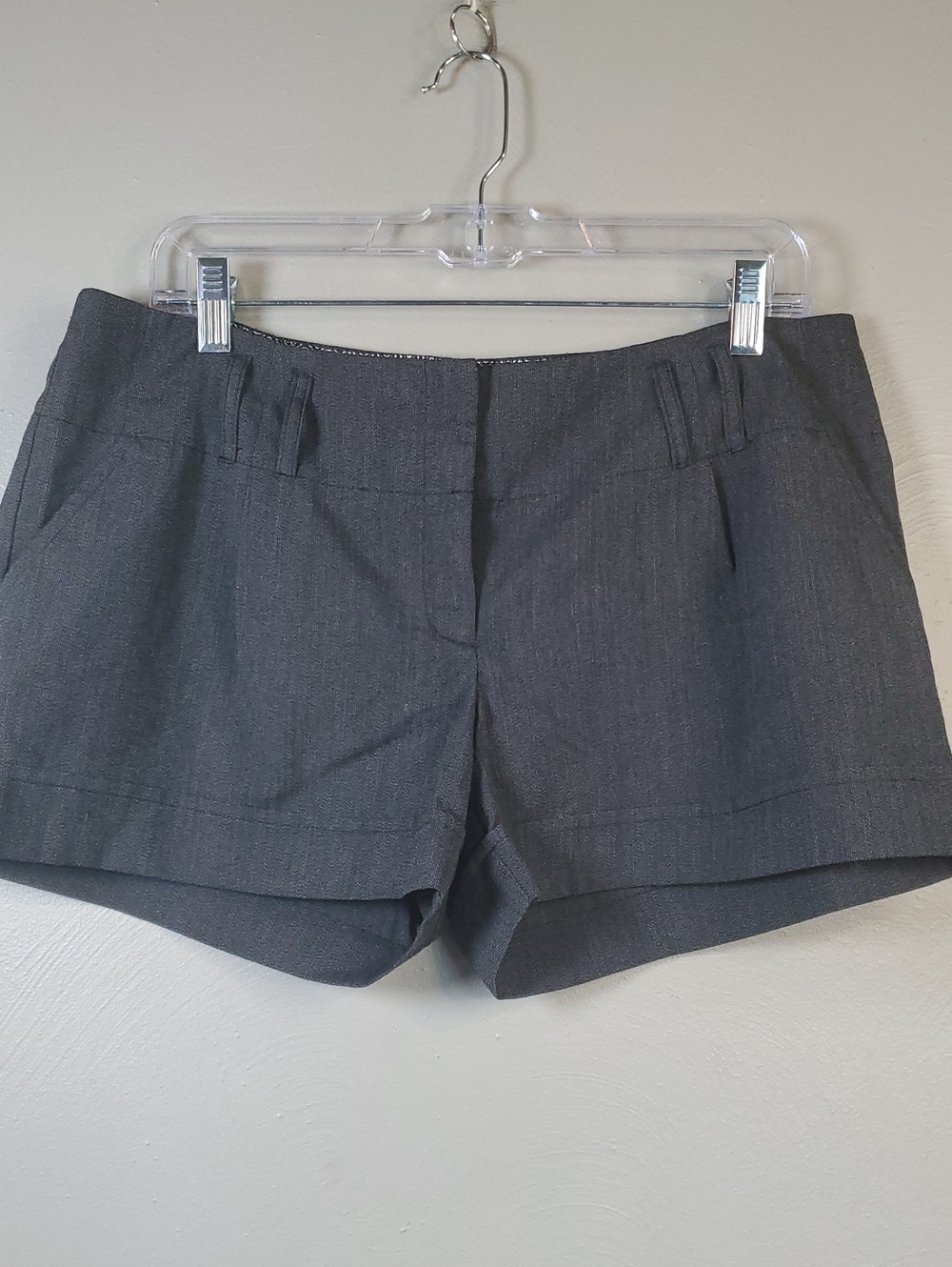 Flirtatious Classic Women's Gray Dress Shorts. Juniors 13
